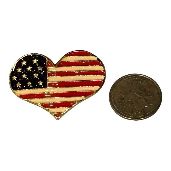 VINTAGE KC Gold Tone & Enamel Heart Flag Brooch Pin 1 3/4" Kenneth Cole - Picture 8 of 9